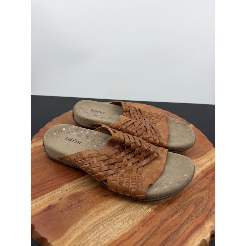 Taos Guru Slide Sandals Womens Size 7 Brown Woven Leather Flat Comfort Shoes